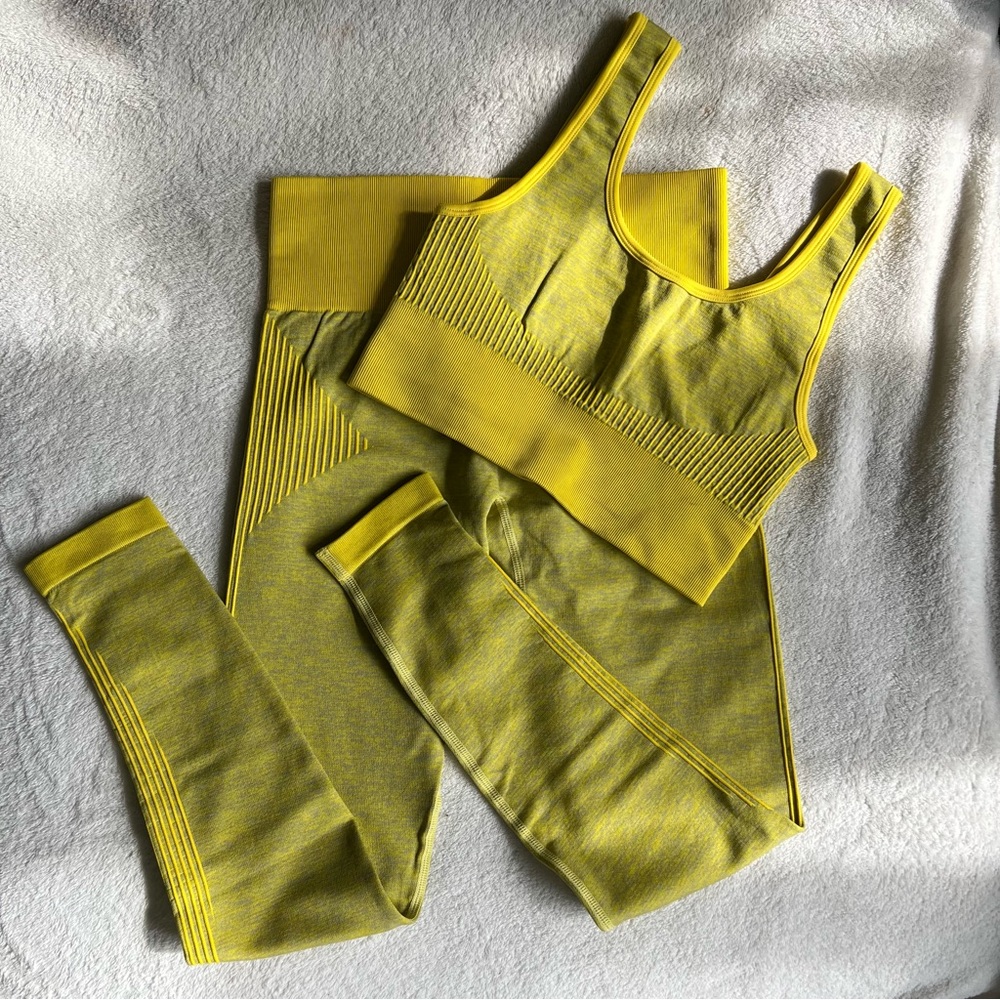 Seamless Ribbed Yellow Leggings Set